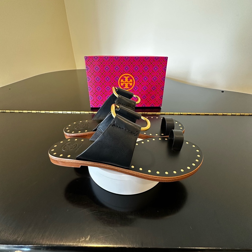 TORY BURCH NWT AUTHENTIC MINIMALIST LUXURY RESORT SUMMER RAVELLO STUDDED SANDAL - Picture 10 of 17